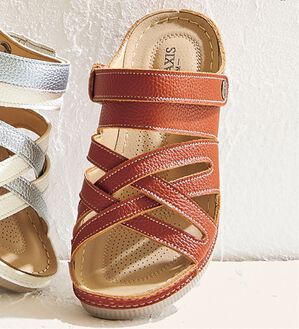 BELLUNA（ベルーナ）の「レザー調クロスデザイン２ＷＡＹサンダル（サンダル・ミュール）」｜レッドブラウン