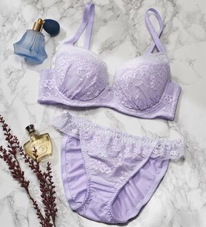 YU'NOW（ユナウ）の「ｔｏ　ｍｅｅブラ＆ショーツ（ブラジャー＆ショーツセット）」｜ラベンダー