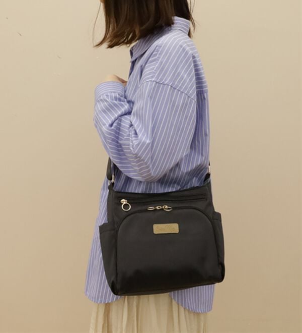 BELLUNA（ベルーナ）の「＜Ｓｏｉｔｔｏ　Ｍｅ＞軽量フィットショルダー（ショルダーバッグ）」｜詳細画像