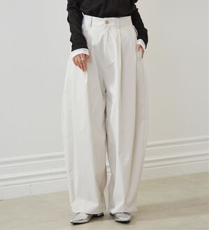 RANAN（ラナン）の「カーブシルエットサイドタックパンツ（フルレングスパンツ）」｜アイボリー