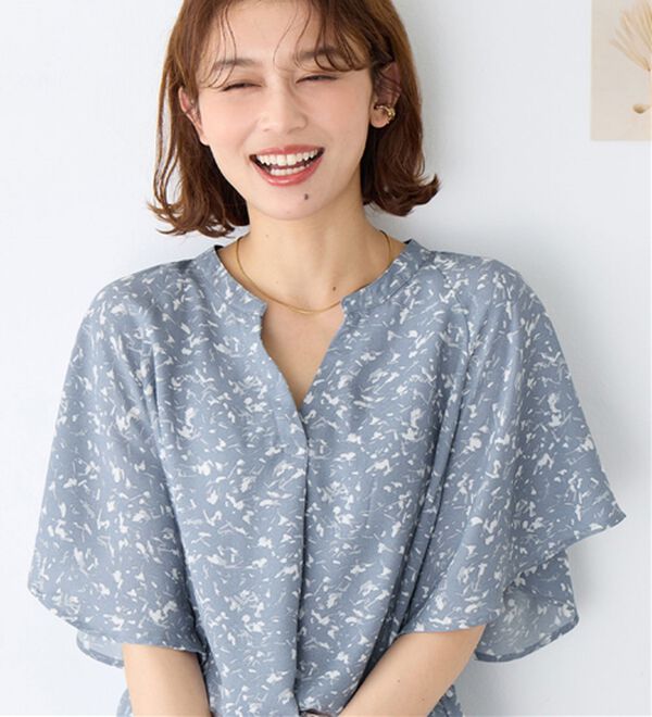 Viola e Viola（ヴィオラ エ ヴィオラ）の「【接触冷感】さらっと涼感フレアスリーブブラウス（ブラウス）」｜詳細画像