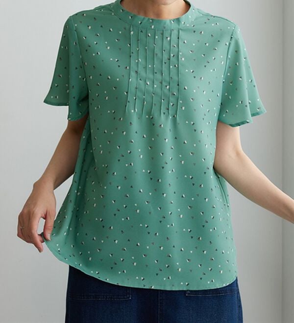 BELLUNA（ベルーナ）の「小紋柄タック使い袖フレアーブラウス（ブラウス）」｜セージ系