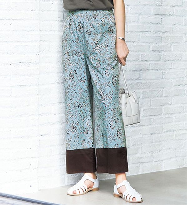 VINNO（ヴィノ）の「綿ローン裾配色プリントパンツ（ワイドパンツ・ガウチョ）」｜ライトブルー系