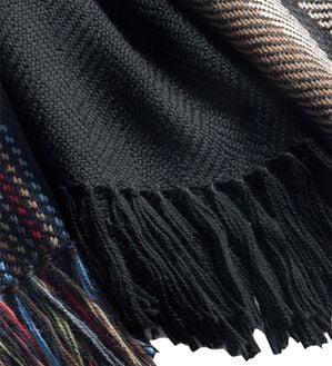 「＜ＭＵＣＲＯＳ（マクロス）＞アイルランド製アルパカマフラー（メンズストール・マフラー）」｜ブラック(ヘリンボーン編柄)