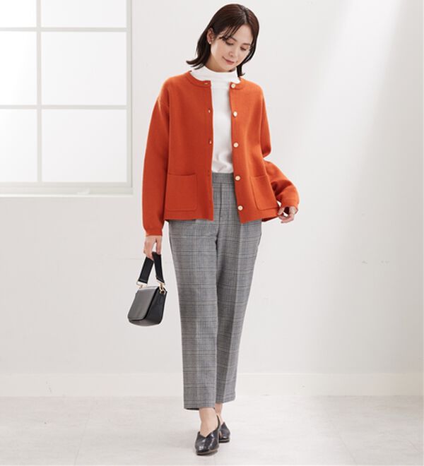 BELLUNA（ベルーナ）の「金ボタン使いニットカーディガン（ニットカーディガン）」｜詳細画像