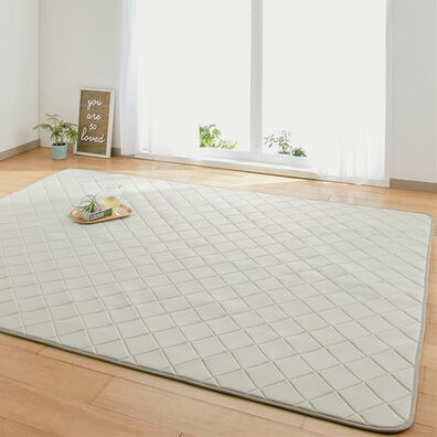 iellio（イエリオ）の「もちもちひんやり冷感低反発ラグ＜カーペット・接触冷感・吸水速乾・吸汗速乾・裏面滑り止め加工付＞（ラグ）」