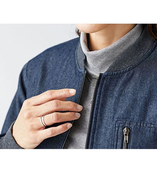 BELLUNA（ベルーナ）の「デニム素材中わたベスト付重ねデザインコート（ロングコート）」｜詳細画像