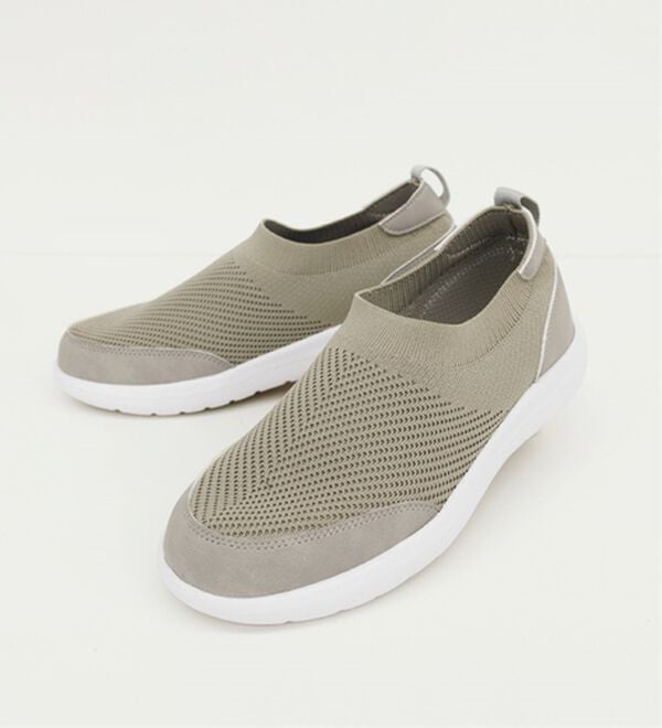 BELLUNA（ベルーナ）の「＜Ｓｏｉｔｔｏ　Ｍｅ＞ニットスリッポンシューズ（スリッポン）」｜ベージュ