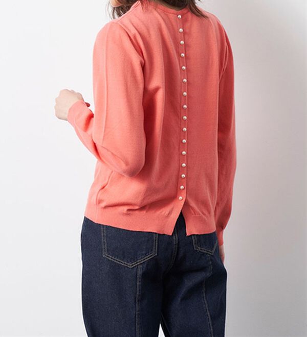 RANAN（ラナン）の「バックパール調ボタンニットプルオーバー（ニット・セーター）」｜詳細画像