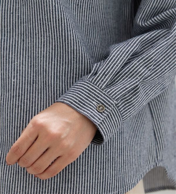 BELLUNA（ベルーナ）の「アニマル刺しゅう多ボタンデザインブラウス（ブラウス）」｜詳細画像