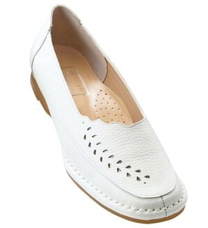 BELLUNA（ベルーナ）の「イタリアンレザーパンチング日本製パンプス（パンプス）」｜詳細画像