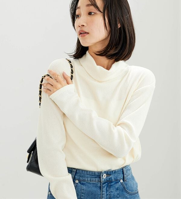 BELLUNA（ベルーナ）の「まるでニット！サラッと軽いリブハイネックプルオーバー（カットソー）」｜詳細画像