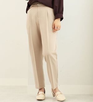 BELLUNA（ベルーナ）の「ダブルクロスベルト付テーパードパンツ（テーパードパンツ）」｜グレージュ