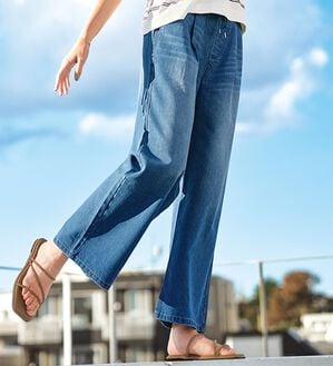 BELLUNA（ベルーナ）の「薄くて軽い！デニムイージーワイドパンツ（ワイドパンツ・ガウチョ）」｜ブルー