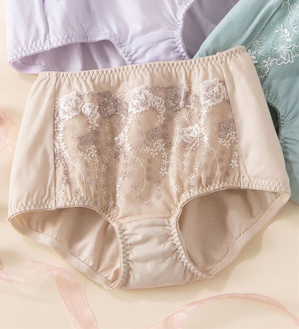 LAVIENNE（ラヴィエンヌ）の「綿９５％のすっぽり華やかショーツ　単品（ショーツ）」｜モカベージュ