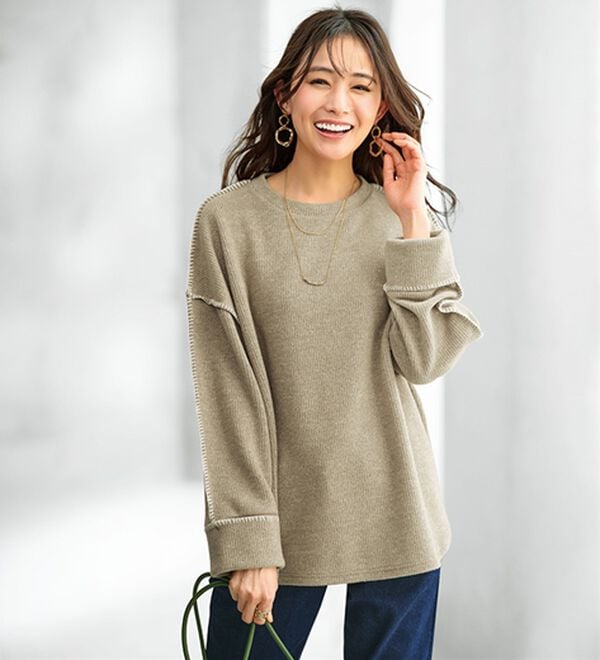 BELLUNA（ベルーナ）の「ニットソー素材ブランケットステッチプルオーバー（カットソー）」｜杢ベージュ