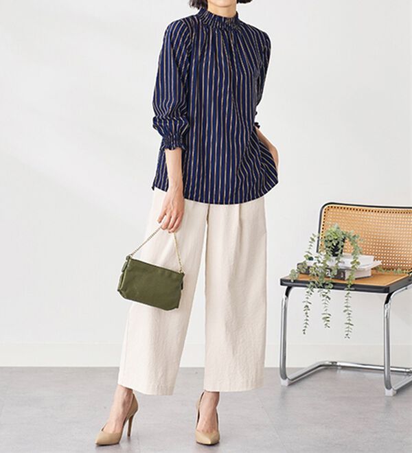 BELLUNA（ベルーナ）の「衿＆袖シャーリング使いブラウス（ブラウス）」｜詳細画像