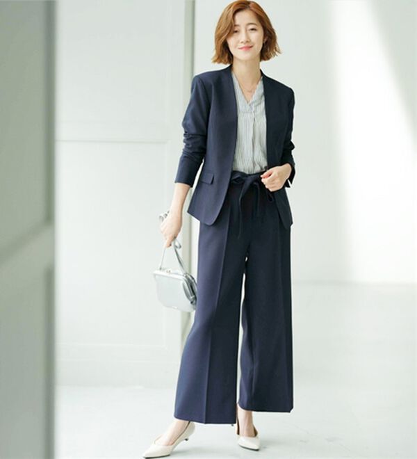 23区ノーカラーパンツスーツ ノーカラージャケット＆テーパードパンツスーツセットアップ 【品番