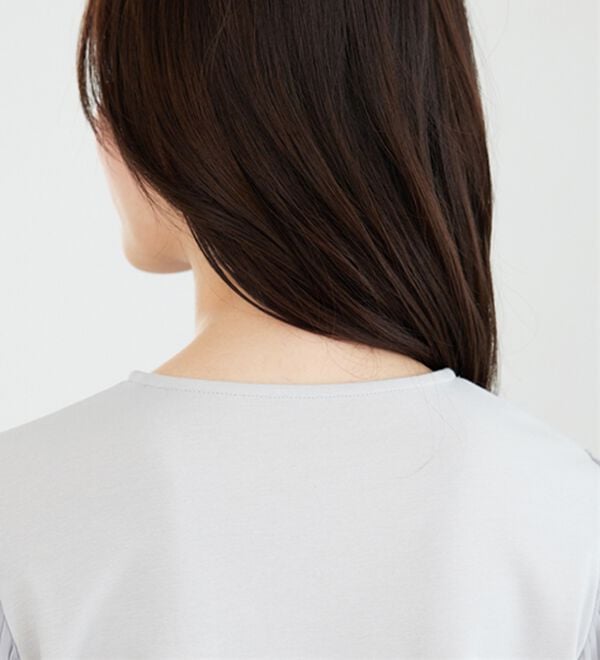 BELLUNA（ベルーナ）の「ビジュー使い袖プリーツプルオーバー（ブラウス）」｜詳細画像