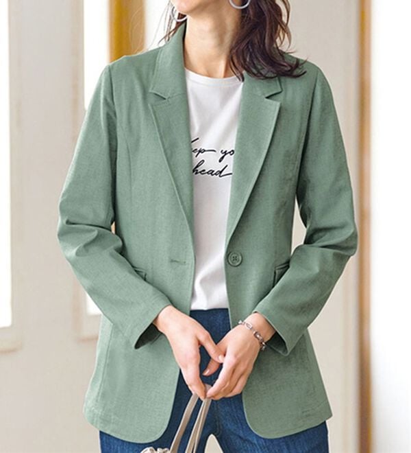 BELLUNA（ベルーナ）の「カジュアルコーデにきちんと感を！テーラードジャケット（テーラードジャケット）」｜グリーン