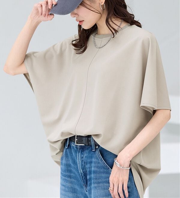 BELLUNA（ベルーナ）の「Ｔシャツ感覚なのにきちんとブラウス見え！カットジョーゼット半袖プルオーバー（カットソー）」｜グレージュ