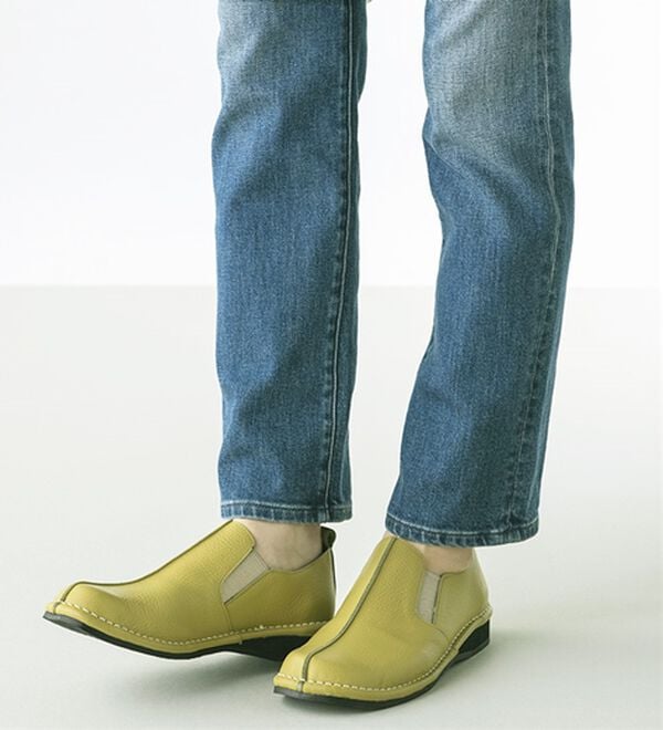 ルフラン（ルフラン）の「柔らかレザーの４Ｅ両サイドゴムシューズ（スニーカー）」｜詳細画像