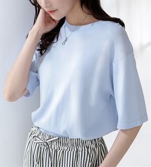 BELLUNA（ベルーナ）の「肌に張り付かない！シャリ冷や高見えニットＴ（ニット・セーター）」｜ライトブルー