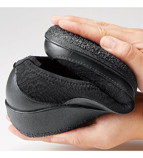 BELLUNA（ベルーナ）の「ゆったりワイズのびの～びウェッジシューズ（パンプス）」｜詳細画像