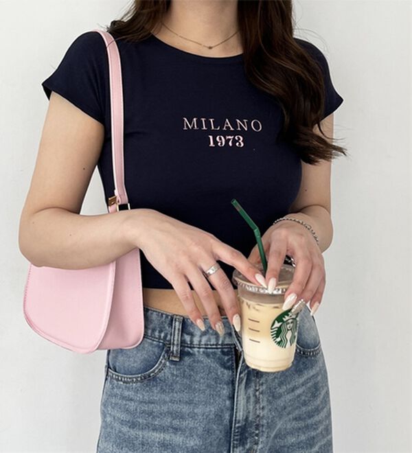 GeeRA（ジーラ）の「刺しゅうロゴコンパクトＴシャツ（カットソー）」｜詳細画像