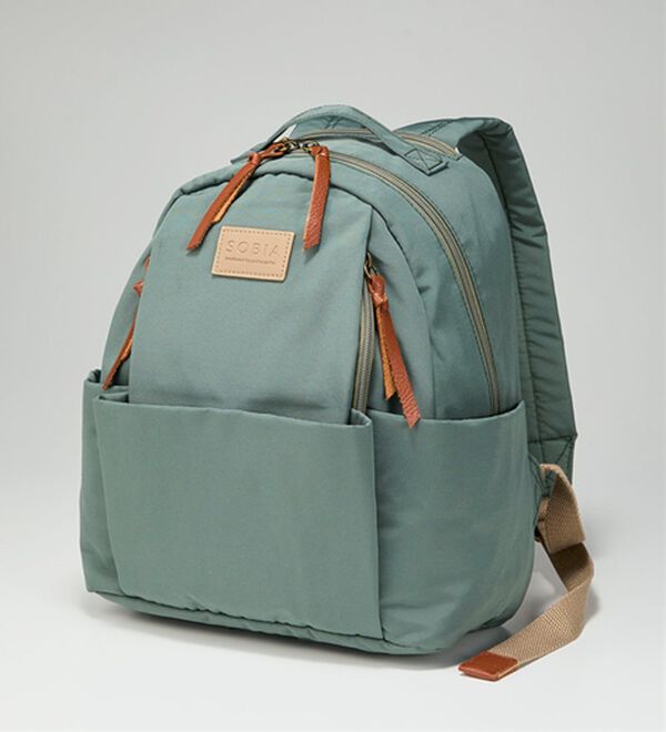 BELLUNA（ベルーナ）の「多収納にこだわった大人はっ水リュック（リュック）」｜詳細画像