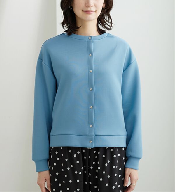 BELLUNA（ベルーナ）の「きれい見えスナップボタンカーディガン（ニットカーディガン）」｜詳細画像
