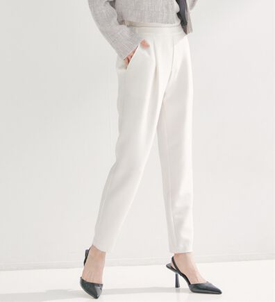 RANAN（ラナン）の「【選べる股下】ひんやり美脚シルエットタックパンツ（フルレングスパンツ）」