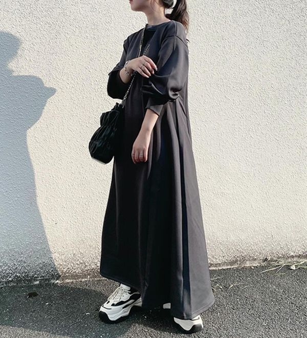 GeeRA（ジーラ）の「【再入荷】1枚で決まる！ハーフジップフレアワンピース（カットソーワンピース）」｜詳細画像