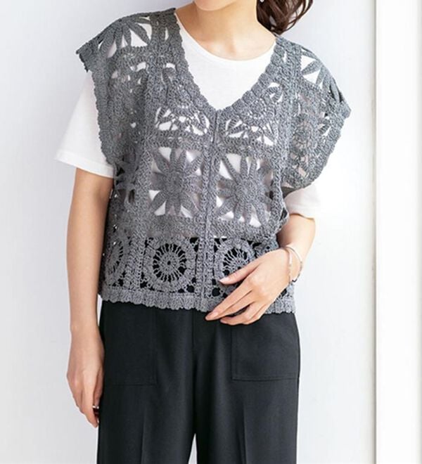 BELLUNA（ベルーナ）の「Ｔシャツに重ねるかぎ針風ベスト（ベスト）」｜詳細画像
