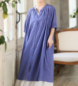 A HAPPY MARILYN（アハッピーマリリン）の「【Ｌ～６Ｌ】【風通るプレミアム】綿・楊柳、五分袖ギャザーたっぷりワンピース。（ロングワンピース）」｜スモークブルー