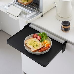 iellio（イエリオ）の「タワー　シンク扉折り畳み棚＜ｔｏｗｅｒ山崎実業＞（その他キッチン用品）」｜ブラック