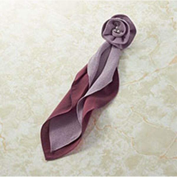 BELLUNA（ベルーナ）の「ちりめん３段重ねデザインチュニック（コサージュ付）（チュニック）」｜詳細画像