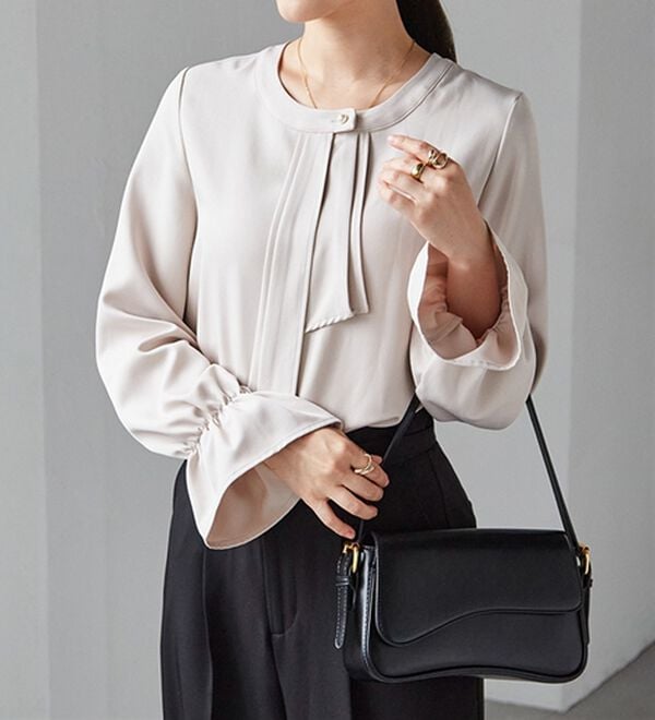 RANAN（ラナン）の「パール付きボウタイブラウス（ブラウス）」｜詳細画像