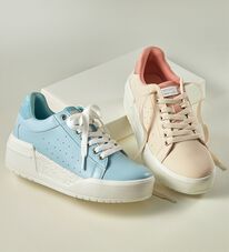 BELLUNA（ベルーナ）の「＜ｍｏｚ＞厚底軽量美脚スニーカー（スニーカー）」