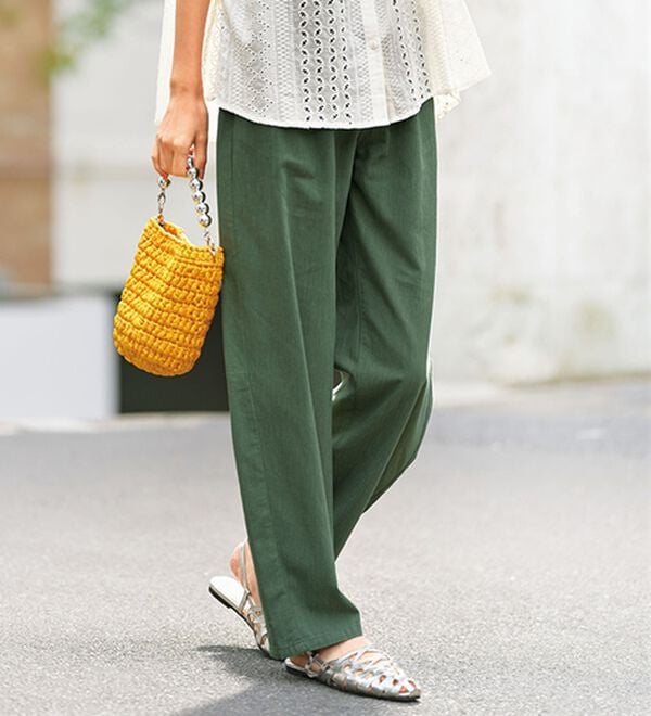 BELLUNA（ベルーナ）の「綿混素材ゆったりコクーンパンツ（ワイドパンツ・ガウチョ）」｜モスグリーン