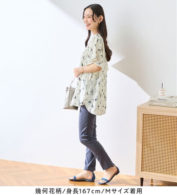 Viola e Viola（ヴィオラ エ ヴィオラ）の「【選べる２丈】さらっと涼感フレアスリーブブラウス（ブラウス）」｜詳細画像