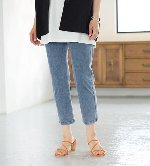 BELLUNA（ベルーナ）の「【再入荷】美ストレッチ素材アンクル丈レギンスパンツ（クロップドパンツ）」｜詳細画像