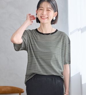 Viola e Viola（ヴィオラ エ ヴィオラ）の「ほんのり透け感綿混セミシアートップス（カットソー）」｜モノトーンボーダー