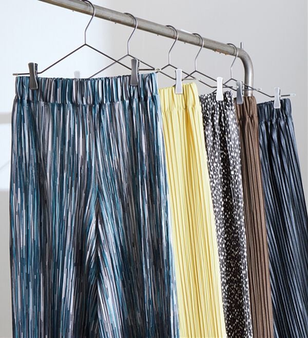 Viola e Viola（ヴィオラ エ ヴィオラ）の「着心地楽ちん！さらっと軽やかプリーツパンツ（フルレングスパンツ）」｜詳細画像