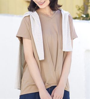 Viola e Viola（ヴィオラ エ ヴィオラ）の「綿１００％ゆったり裾タックＴシャツ（Tシャツ）」｜モカ