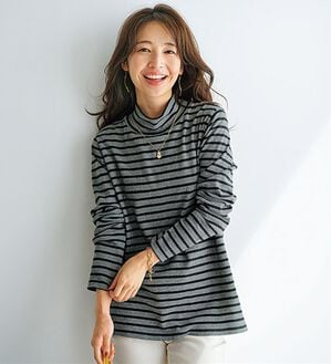 BELLUNA（ベルーナ）の「吸湿発熱ハイネックプルオーバー（カットソー）」｜杢グレー&times;黒