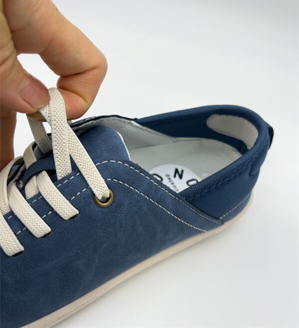 BELLUNA（ベルーナ）の「＜ペコポン＞踵ふんでもポンっと元に戻る便利スニーカー（スニーカー）」｜詳細画像