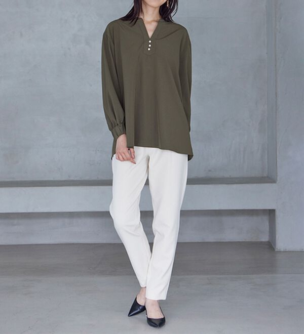 RANAN（ラナン）の「3つの機能付！パール調ボタン付スキッパーブラウス（ブラウス）」｜詳細画像