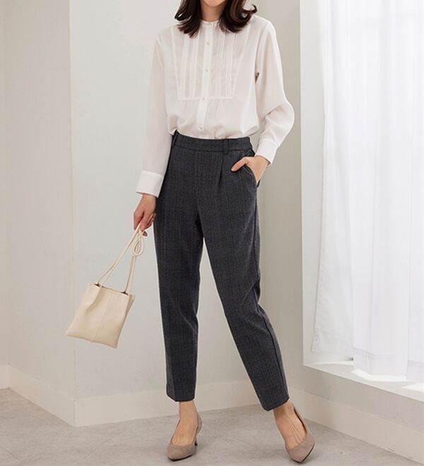 BELLUNA（ベルーナ）の「サマ見え(スーパーウォーム)ウール調素材美脚テーパードパンツ（テーパードパンツ）」｜詳細画像