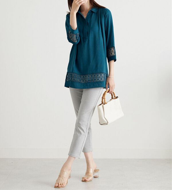 BELLUNA（ベルーナ）の「袖＆裾レース切替シャツチュニック（チュニック）」｜詳細画像